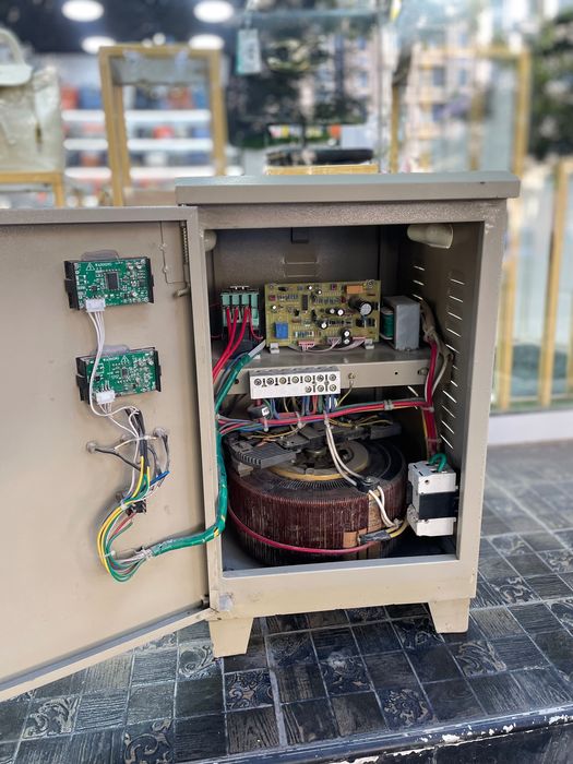 Стабилизатор ANDELI SVC-D 10000 VA 110/250в