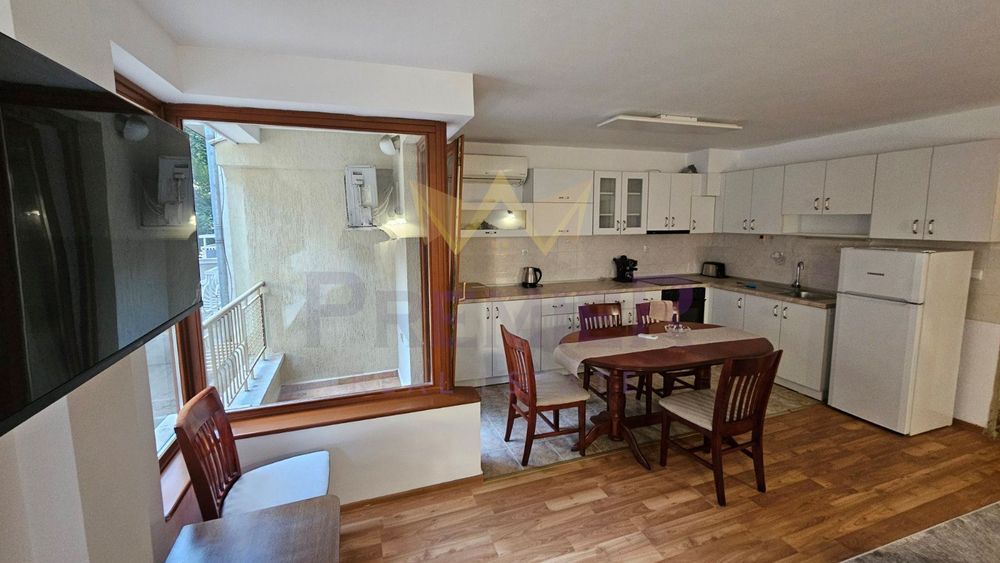 Дава се под наем Тристаен апартамент в Варна, Гръцка махала - 90 кв.м за 867 € - Снимка #2