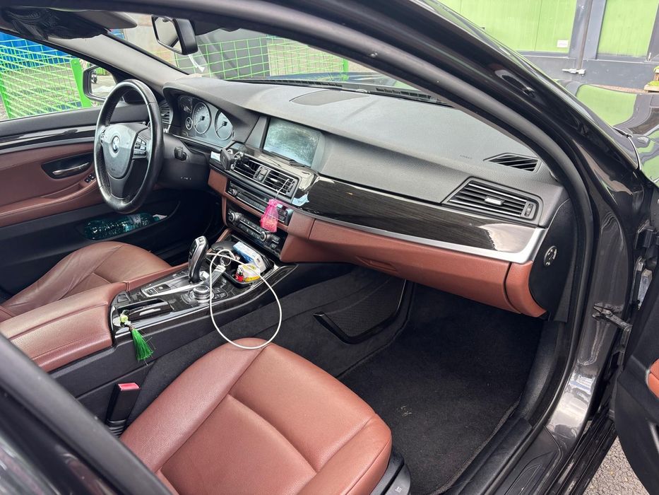 BMW 5 Series 2012 — imagine 4