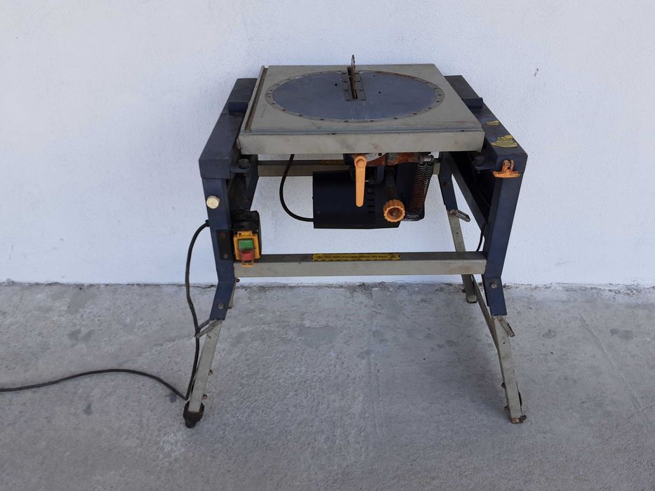 Циркуляр за дърво - MacAllister 2000W