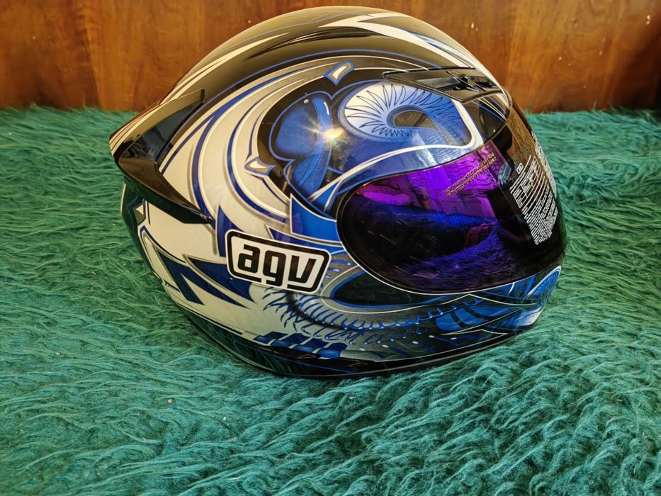 Каска AGV размер Л и яке XL