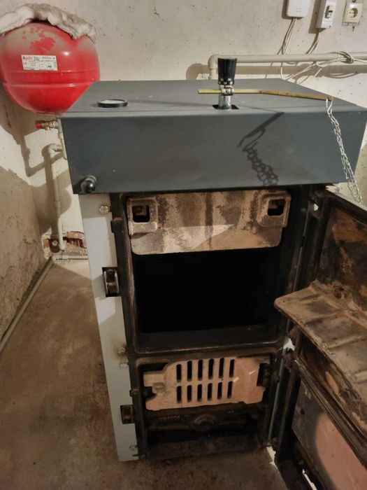 Котел на дърва - почти неизползван