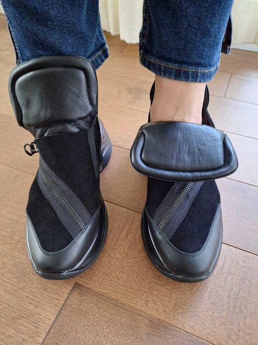 Черни кожени обувки