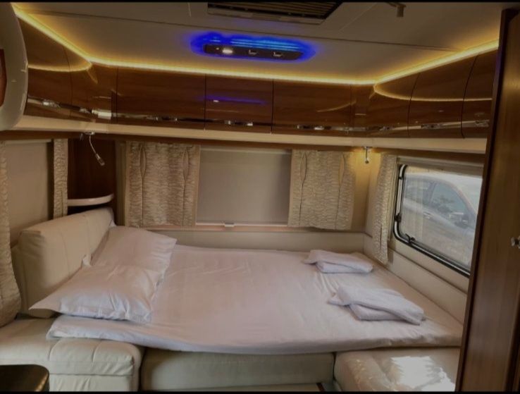 Продава се каравана с масивна дървена конструкция БЕЗ място