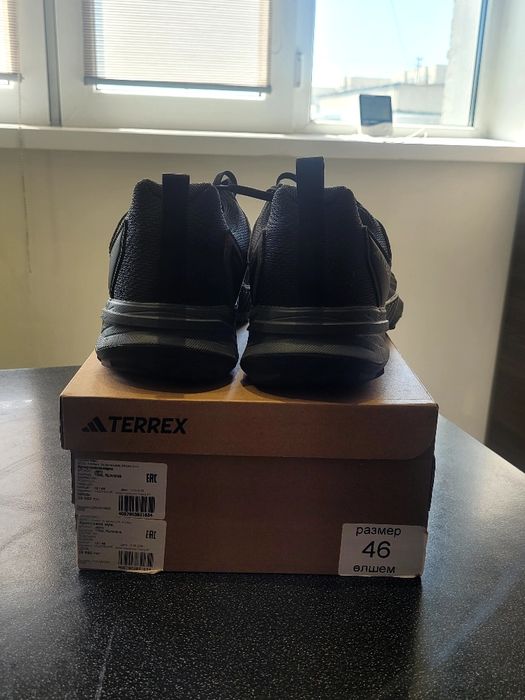 Кроссовки Adidas