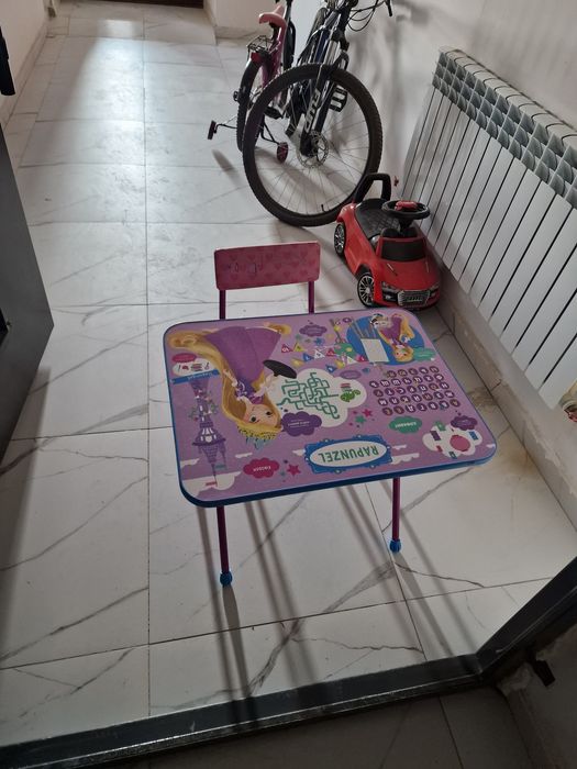 Детский стол с стульчиком