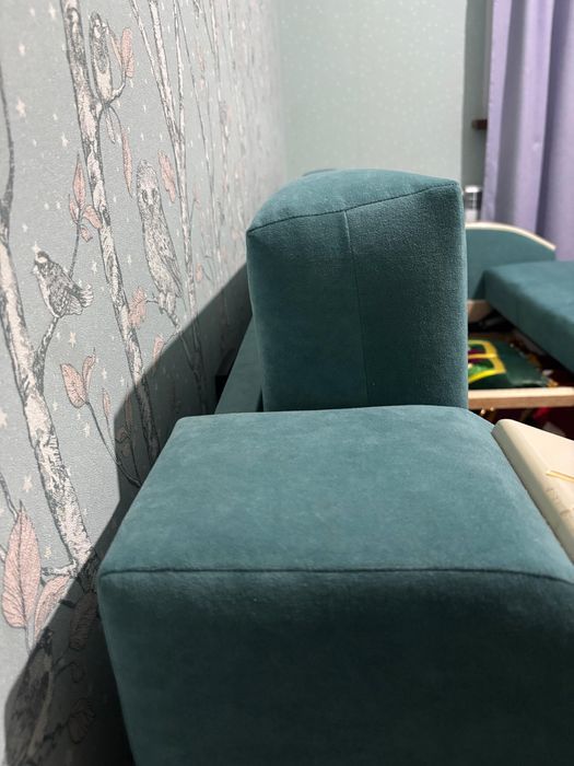 Продается Диван Б/у