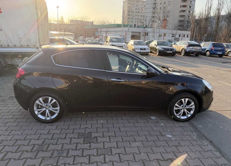 Alfa Romeo Giulietta/1.4 Turbo 170 CP/benzina/subwoofer