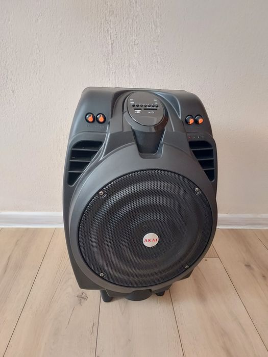 Преносима тонколона Akai SS023A-X10