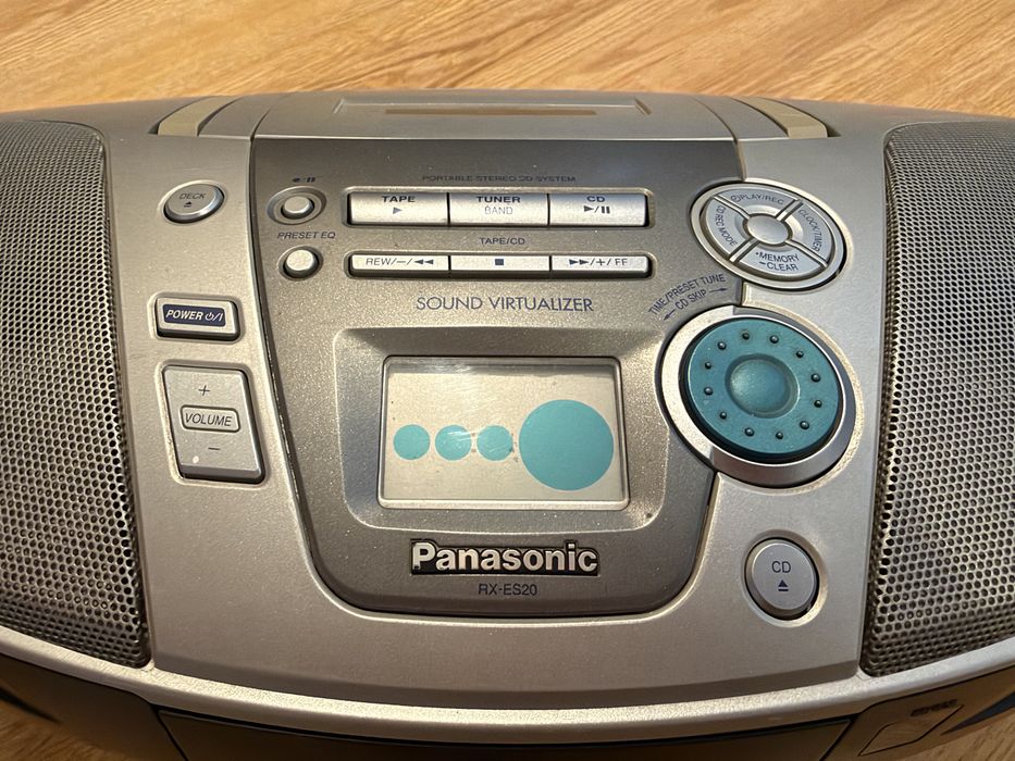 Panasonic - radiocasetofon cu CD si telecomanda