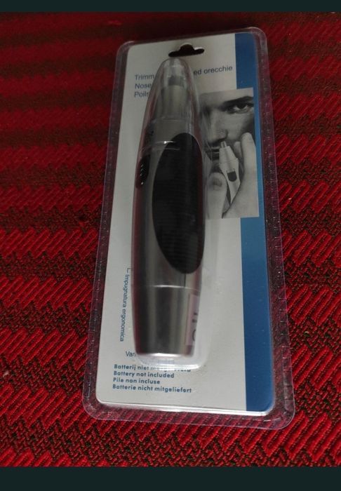 Trimmer pentru tuns, tăiat par din nas si urechi, nou in cutie.