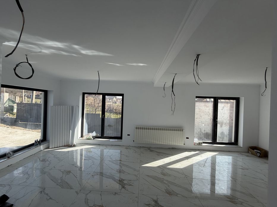 Casa de vanzare Curtea de Arges ! 1000mp