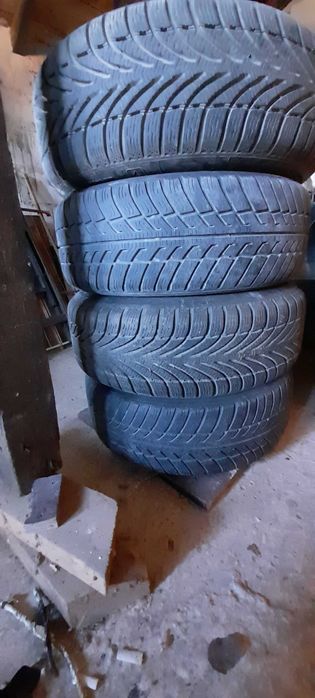 Автомобилни гуми с джанти