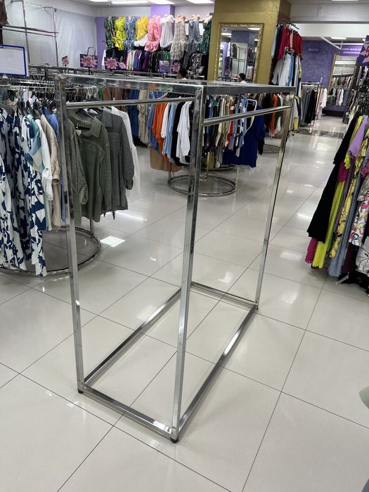 Стойка прямоугольная напольная для одежды