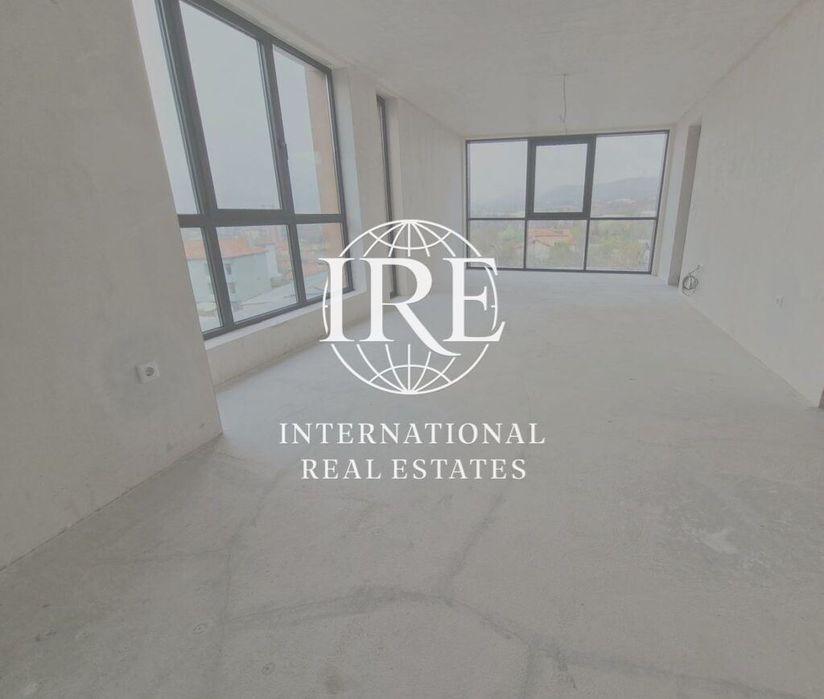 Продава се Тристаен апартамент в Варна, Бриз - 150 кв.м за 1326 €/кв.м - Снимка #1