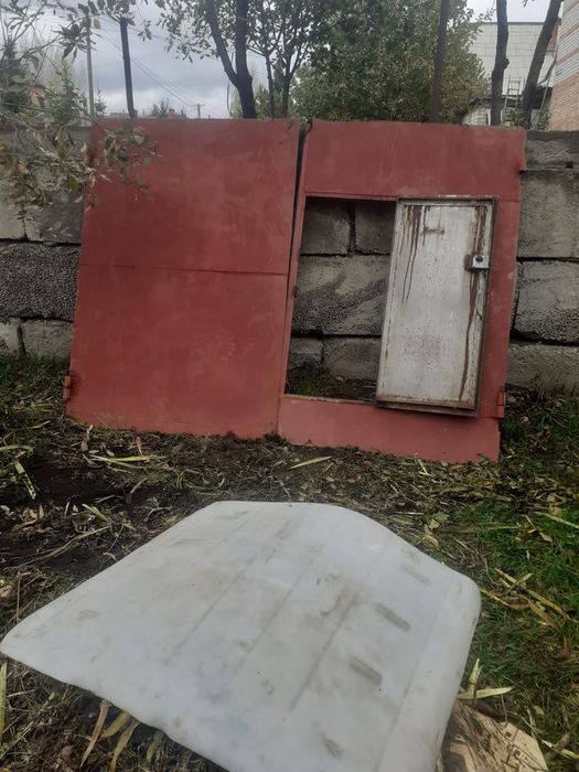 Продам ворота гаражные утеплённые