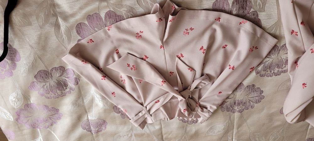 Уникален костюм от Сако и къси панталонки