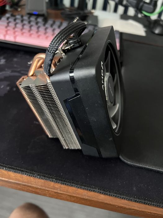 PC Gaming Ryzen 7 2700X / GTX 1070 / 16GB DDR4 vand componente