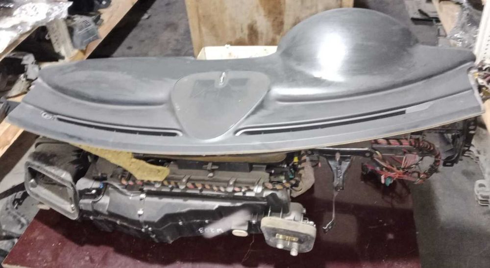 TitanAuto C-class W203 торпедо