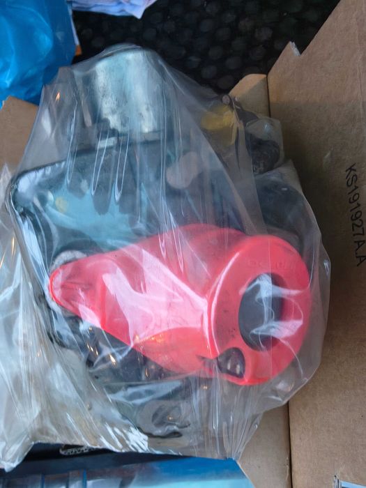 Помпа високо налягане (ГНП) за Пежо 508 комби 2.0 блу хди