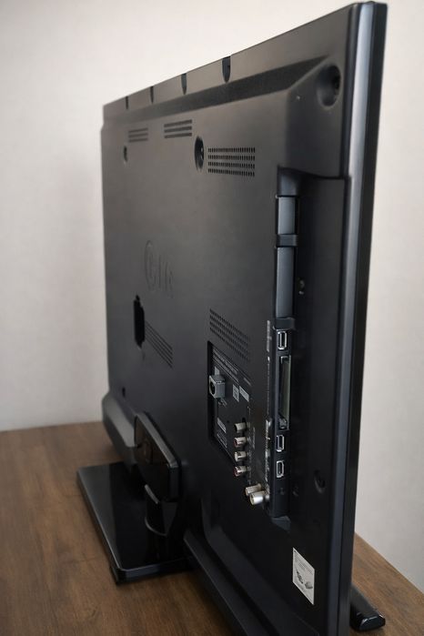 Телевизор LG 42 инча спешно