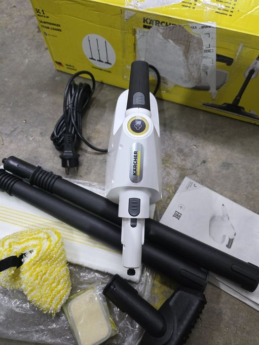 Aparat de curatat cu abur 1200 W presiune 3 bar incalzire 3 minute Karcher SC 1 EasyFix cu set pardoseli