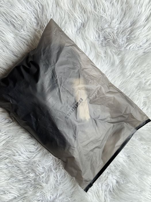 Pantaloni scurti essentials L