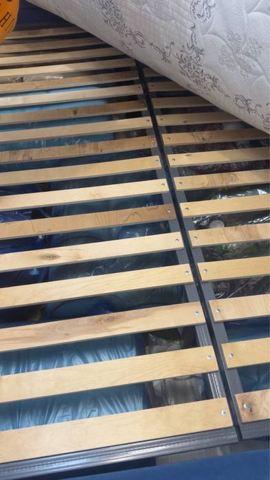 Двуспалная кроваь