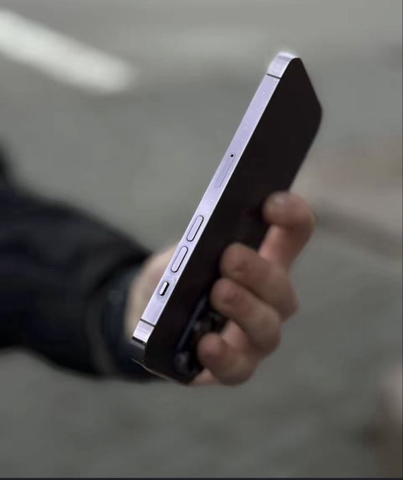 Продам Iphone 14 pro
