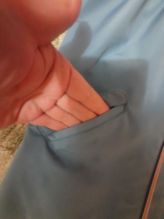 Плащ фирменный  на девочку 2-3 года