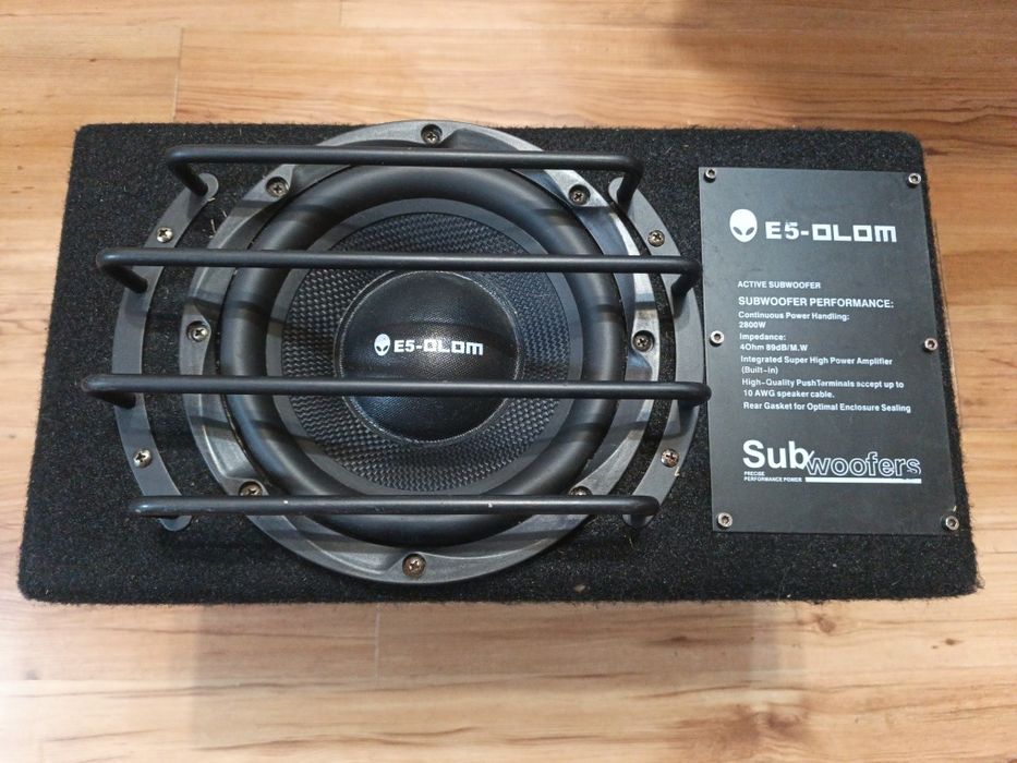 Продам сабвуфер новый