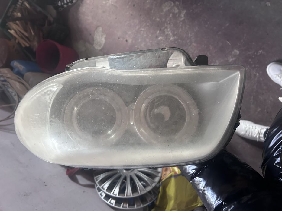 Vand faruri seria 1 cu xenon