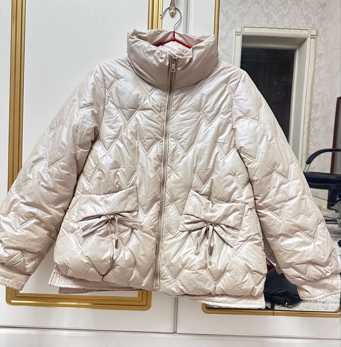 Qizlar uchun kurtka razmer M