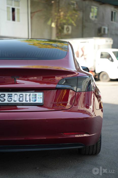 TESLA model 3 long range