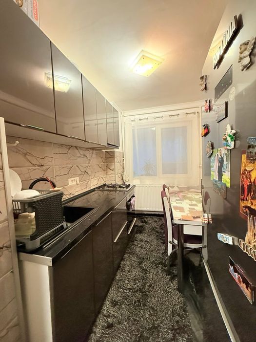 Apartament doua camere de vânzare