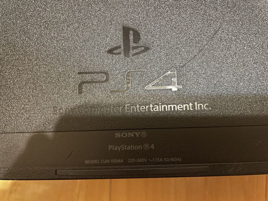 PlayStation 4 Fat (PS4 Hen)