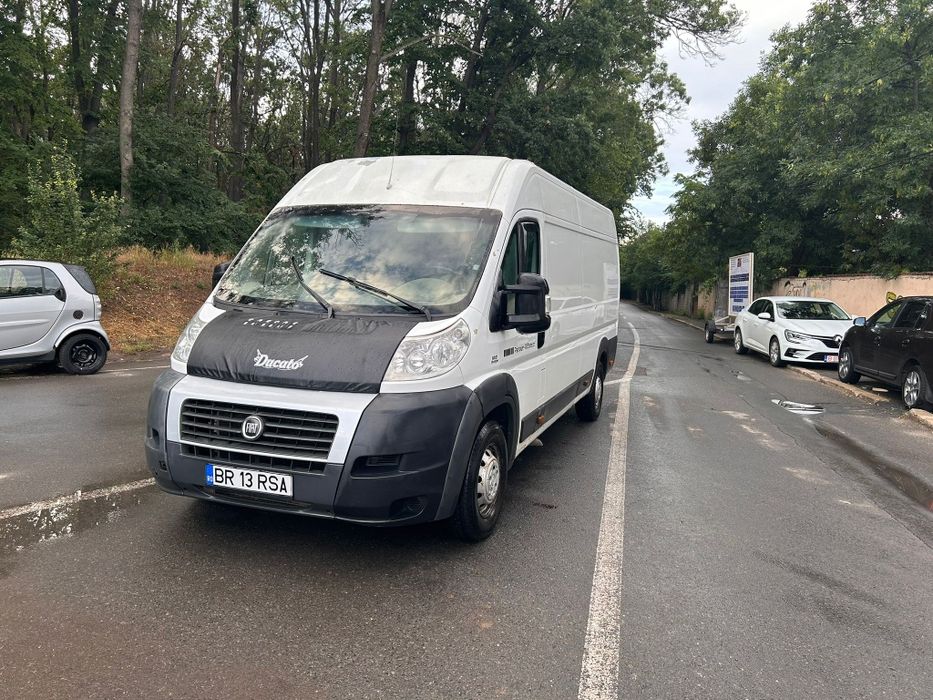 Închiriez duba 250 lei / 24h