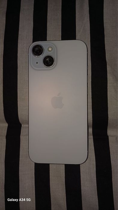 Iphone 15 blue