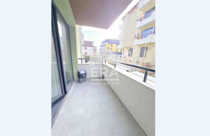 Дава се под наем Тристаен апартамент в Варна, Бриз - 85 кв.м за 1227 € - Снимка #6