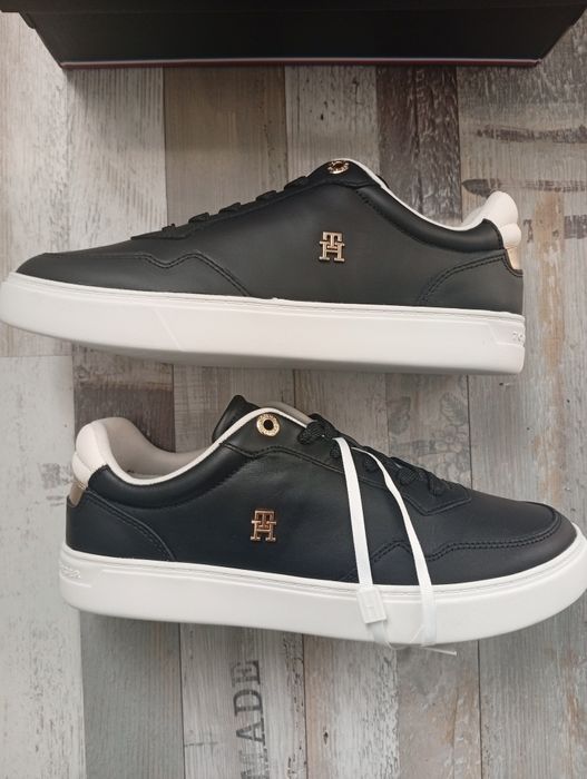 Дамски маратонки Tommy Hilfiger НОВИ!