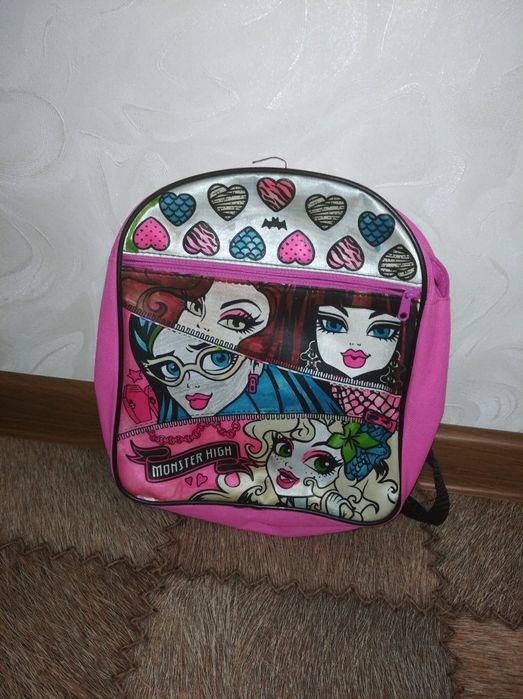 Рюкзаки и сумки для девочек