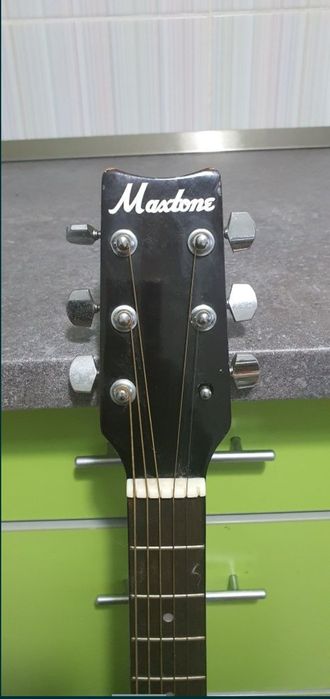 Chitara acustica Maxtone