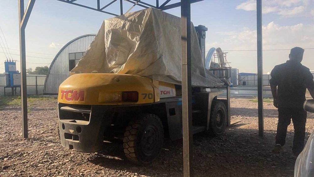 Продается вилочный погрузчик автокара 7тон