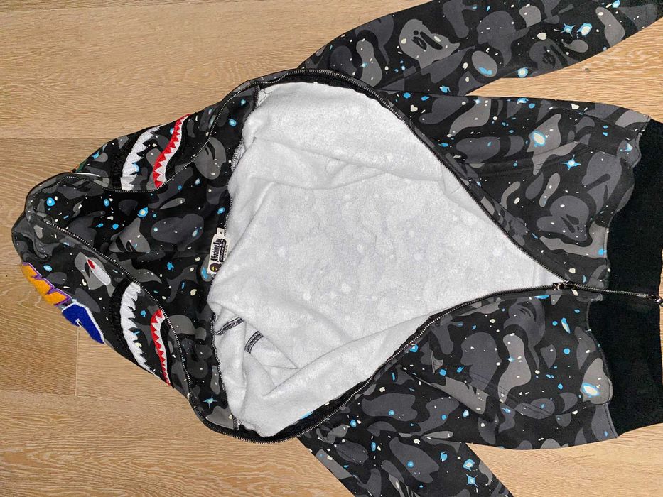 Bluza Bape foarte buna