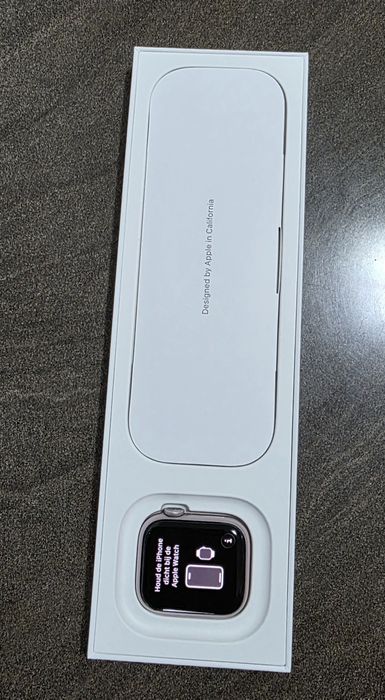 Apple Watch 9, GPS, Carcasa Pink Aluminium 41 mm, Light Pink Sport Ban