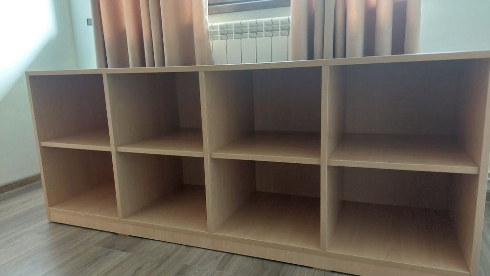 Birou și comoda pentru copii