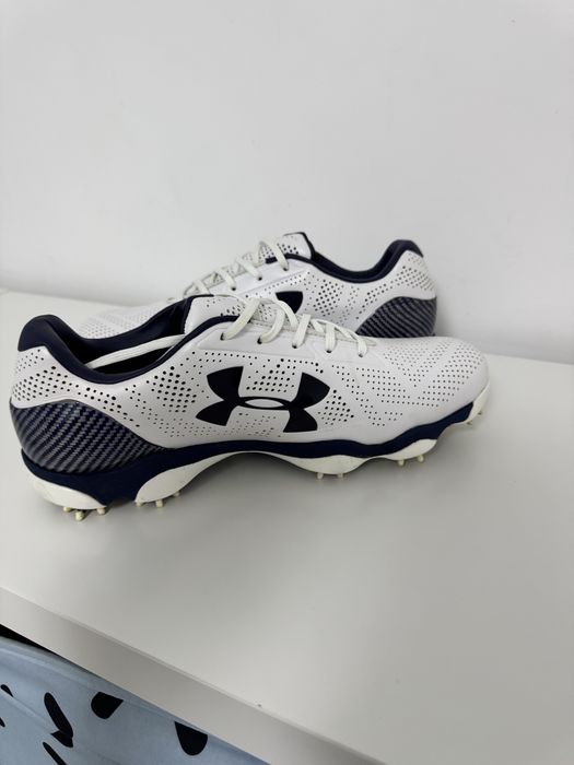 Adidasi Under Armour
