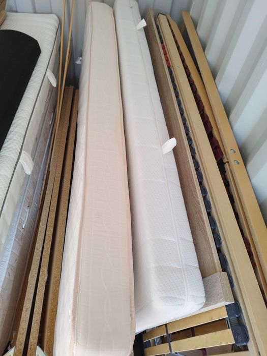 Pat 180×200 cu saltele incluse