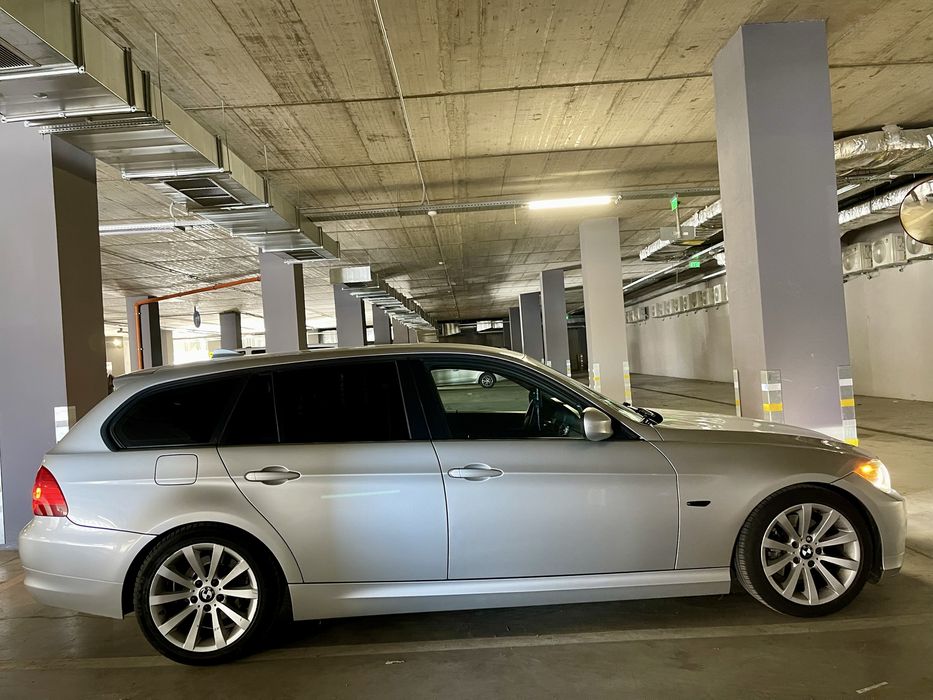 BMW E91 Facelift  320d 2009