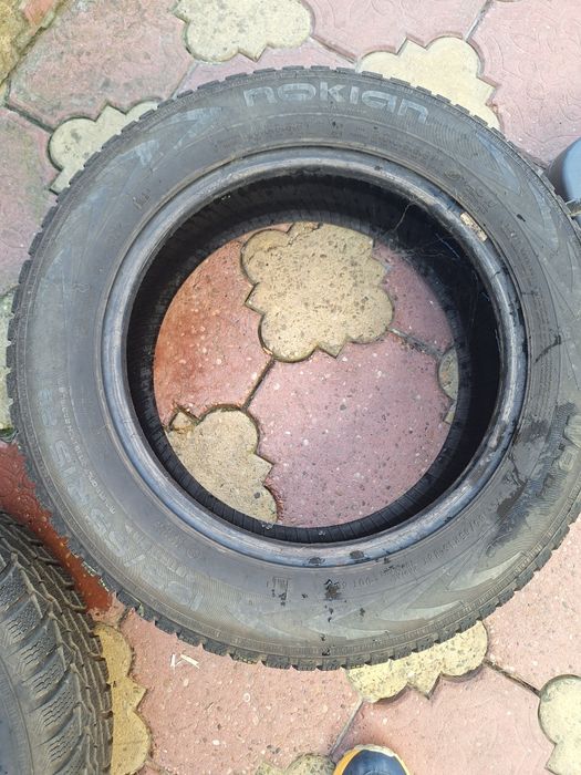 Vand 4 anvelope Nokyan 185/65 R 15